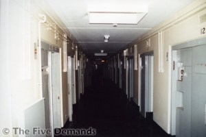 Corridoio dell'H-Block 4 (fotografia di Salvatore Di Noia)